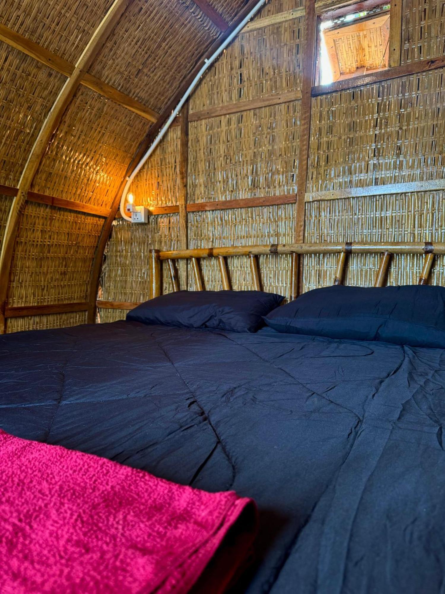 Hostel Rafikis Retreat Derm Tkov Village Exterior foto