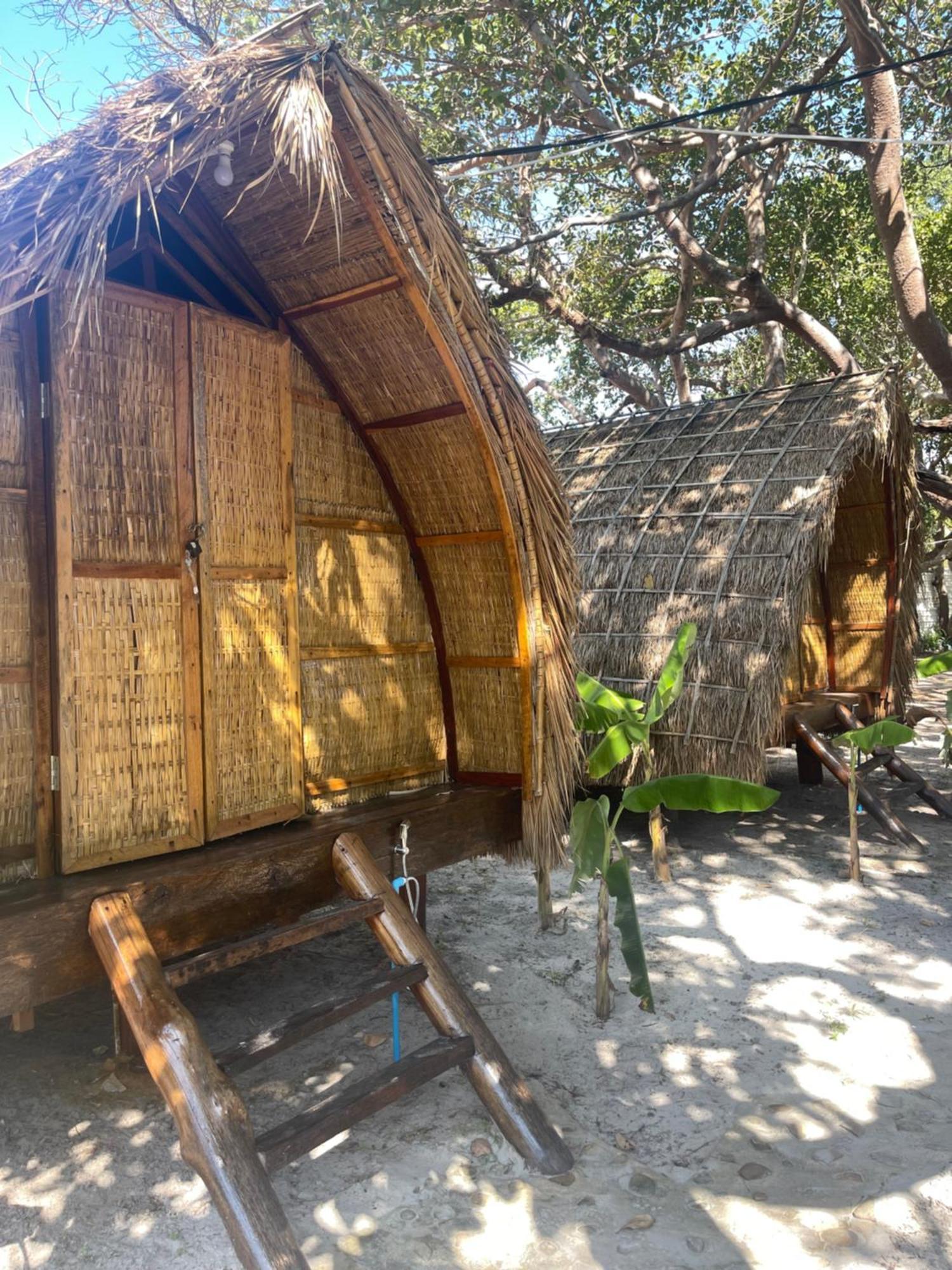 Hostel Rafikis Retreat Derm Tkov Village Exterior foto